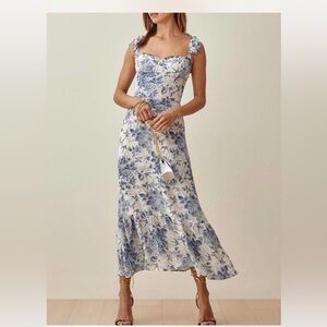 Reformation Nikita dress - Floral Tie-Shoulder Midi Dress in Blue and White